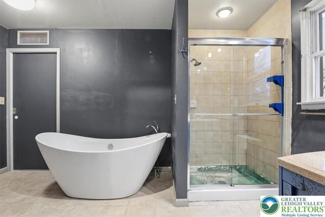 133 East Madison Street, Easton, PA 18042