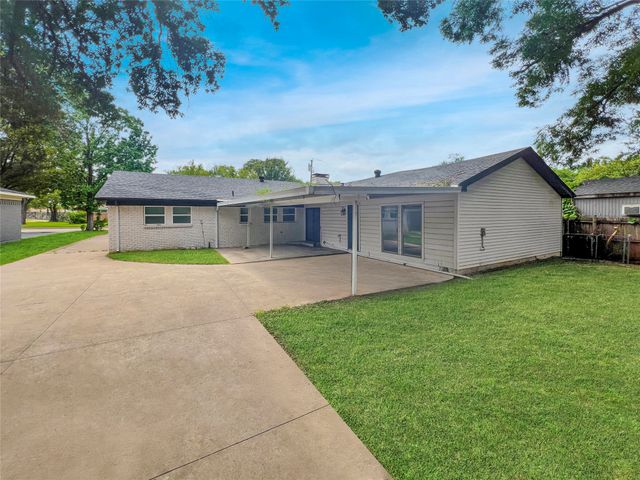 1306 Elby Street, Irving, TX 75061
