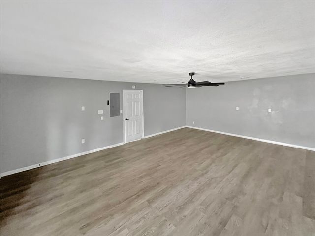 1306 Elby Street, Irving, TX 75061