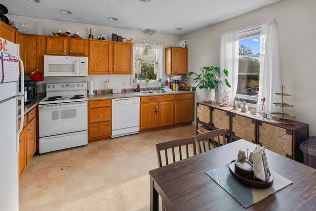 374 River St, Haverhill, MA 01832