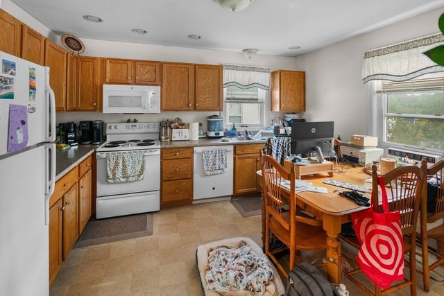 374 River St, Haverhill, MA 01832