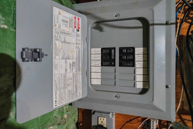 374 River St, Haverhill, MA 01832