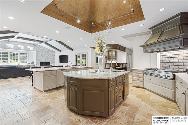 717 Hackberry Road, Omaha, NE 68132