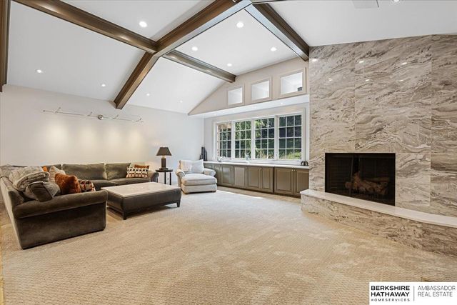 717 Hackberry Road, Omaha, NE 68132