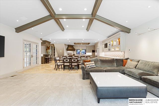 717 Hackberry Road, Omaha, NE 68132