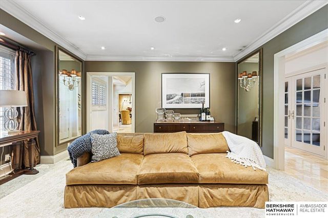 717 Hackberry Road, Omaha, NE 68132