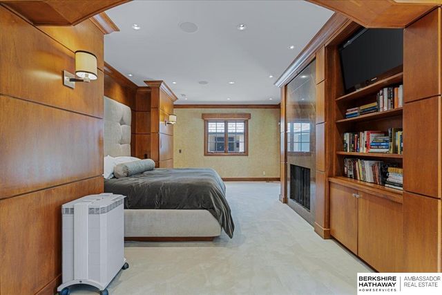 717 Hackberry Road, Omaha, NE 68132