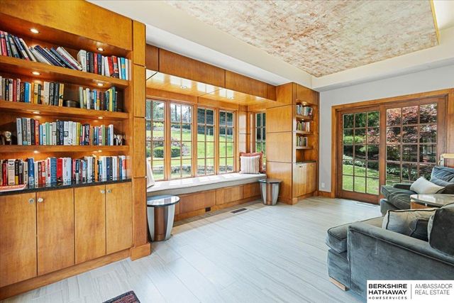 717 Hackberry Road, Omaha, NE 68132