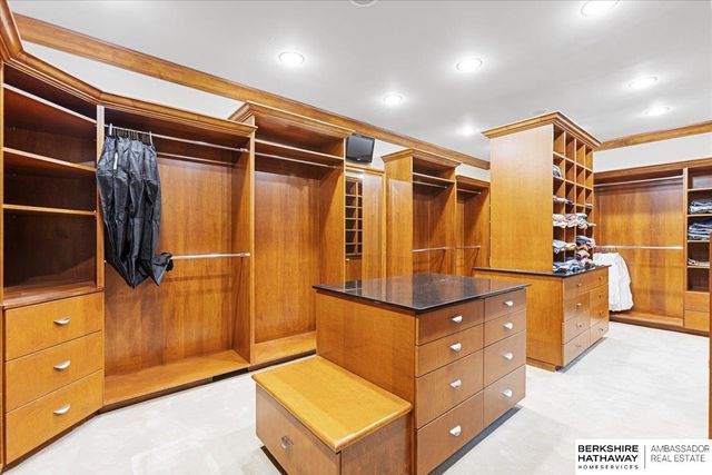 717 Hackberry Road, Omaha, NE 68132