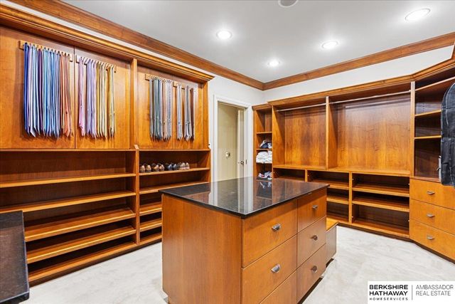 717 Hackberry Road, Omaha, NE 68132