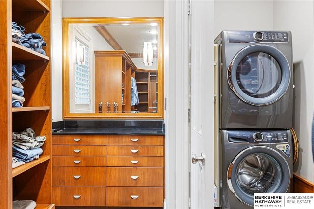 717 Hackberry Road, Omaha, NE 68132