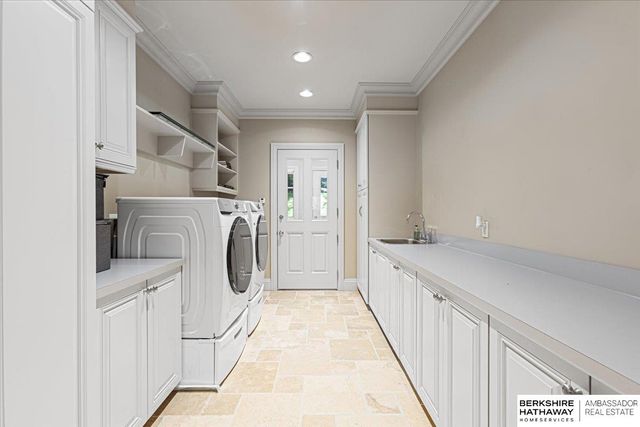 717 Hackberry Road, Omaha, NE 68132