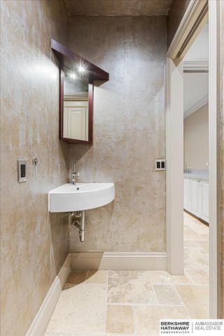 717 Hackberry Road, Omaha, NE 68132