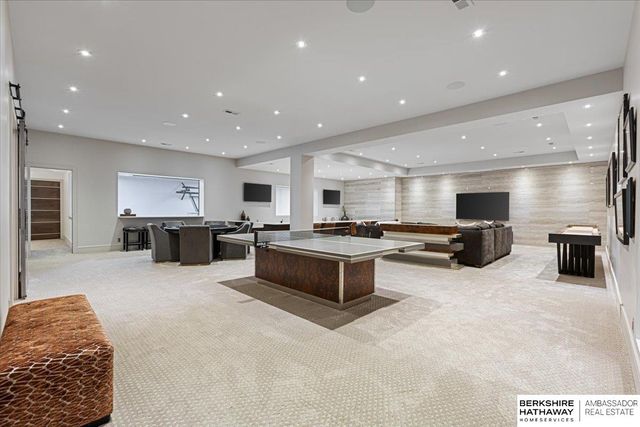 717 Hackberry Road, Omaha, NE 68132