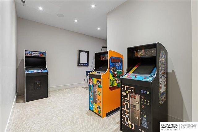 717 Hackberry Road, Omaha, NE 68132