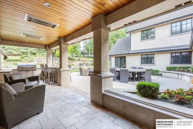 717 Hackberry Road, Omaha, NE 68132