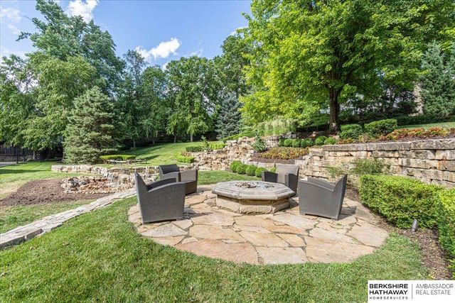 717 Hackberry Road, Omaha, NE 68132