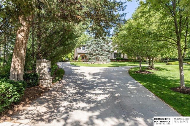 717 Hackberry Road, Omaha, NE 68132