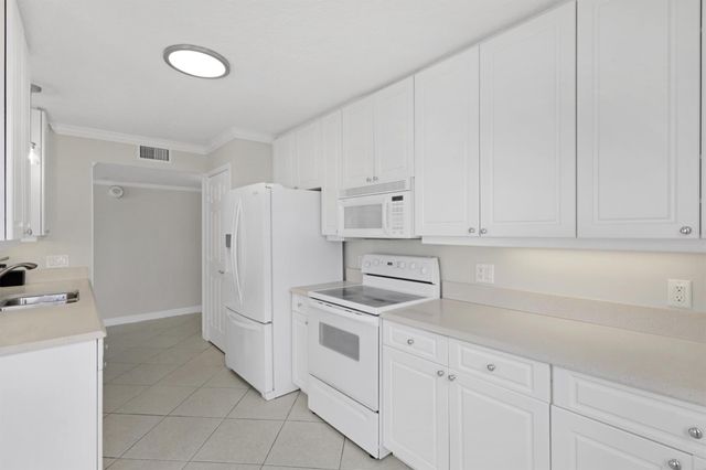 5049 N Highway A1a 1804, Fort Pierce, FL 34949