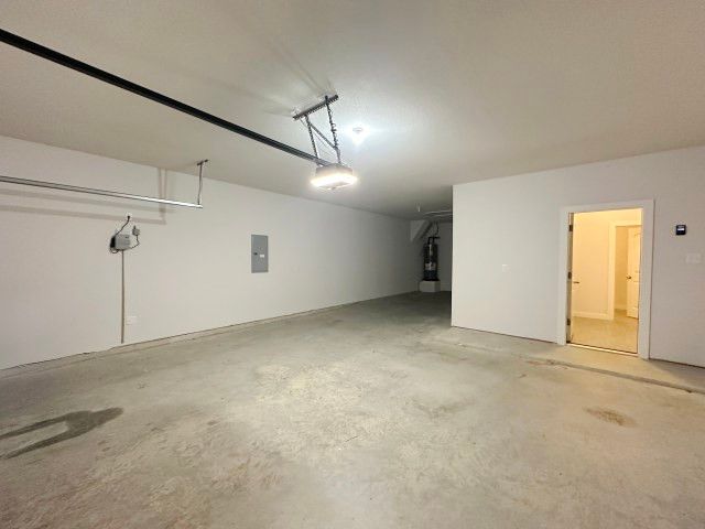 2664 Streamside Drive, Burleson, TX 76028