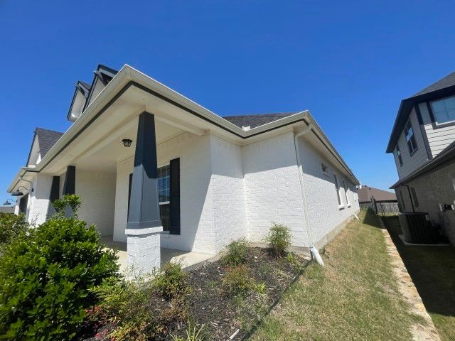 2664 Streamside Drive, Burleson, TX 76028