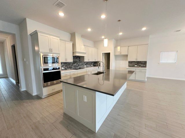 2664 Streamside Drive, Burleson, TX 76028