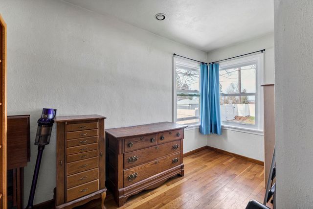 3805 E Pratt Ave, Spokane, WA 99202