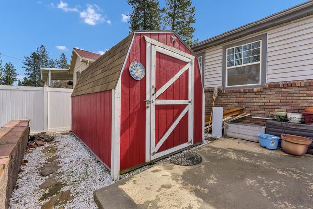 3805 E Pratt Ave, Spokane, WA 99202