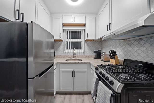 141 Ferndale Avenue, Rochester, MI 48307