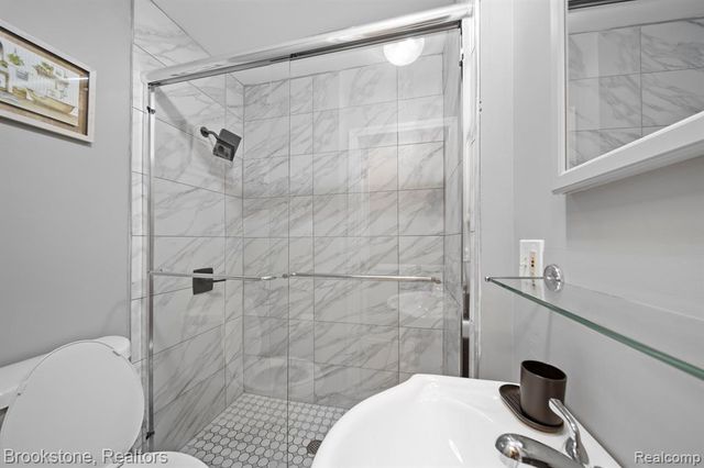 141 Ferndale Avenue, Rochester, MI 48307