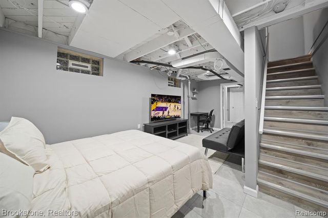 141 Ferndale Avenue, Rochester, MI 48307