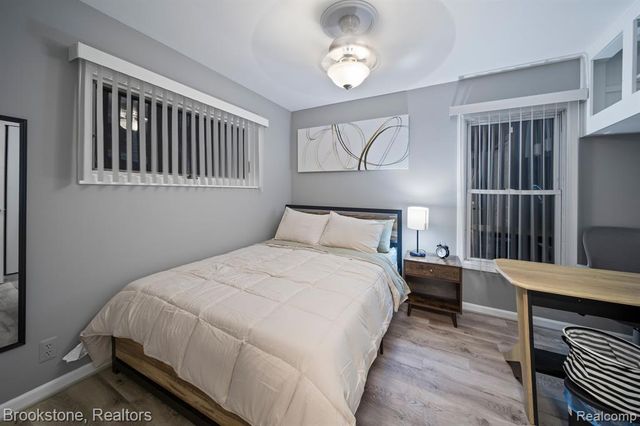 141 Ferndale Avenue, Rochester, MI 48307