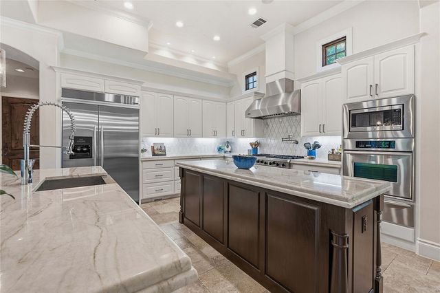 4320 House Of York 6, Austin, TX 78730