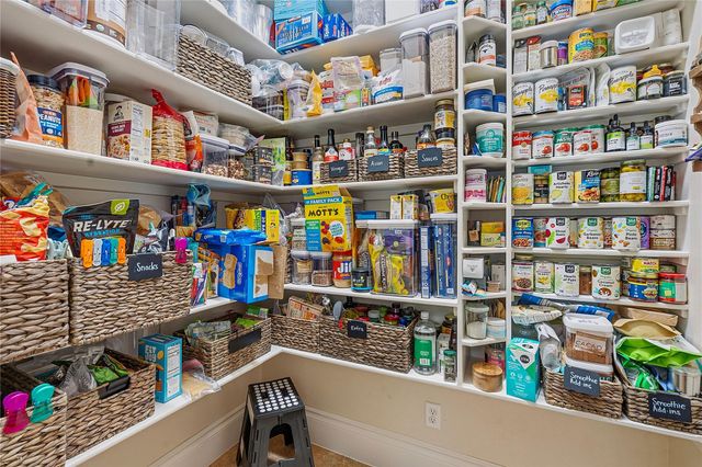 4320 House Of York 6, Austin, TX 78730