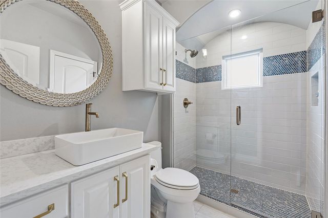 4320 House Of York 6, Austin, TX 78730