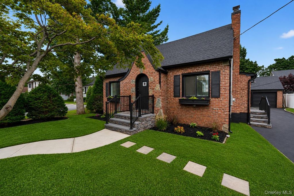 203 Massachusetts Avenue, Massapequa, NY 11758 — exterior