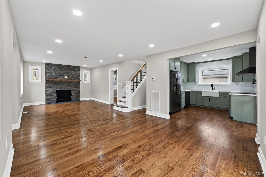 203 Massachusetts Avenue, Massapequa, NY 11758 — photo 5