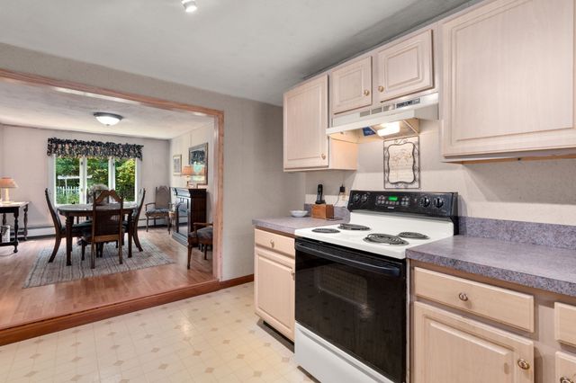 465 Greenwood St, Millbury, MA 01527