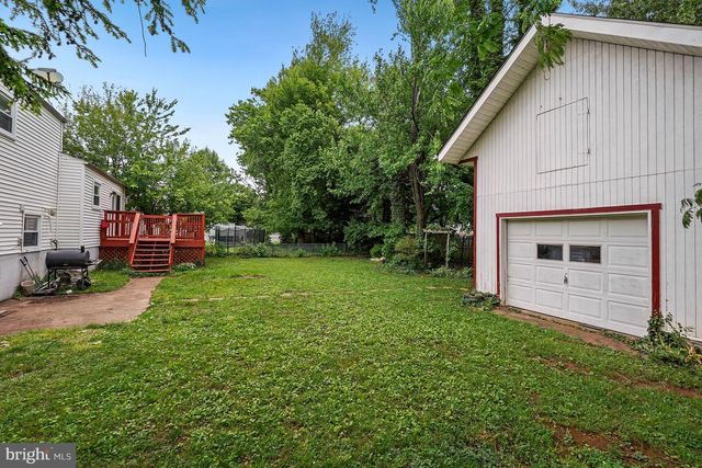 9203 LANDGREEN ST, Manassas, VA 20110