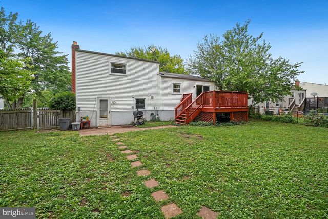 9203 LANDGREEN ST, Manassas, VA 20110