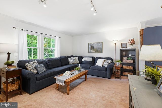9203 LANDGREEN ST, Manassas, VA 20110