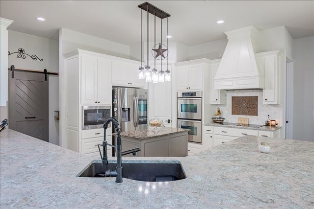 6500 Mountain Lake Parkway, Cross Roads, TX 76227