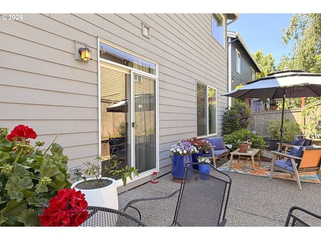 18840 NUTMEG Ln, Oregon City, OR 97045