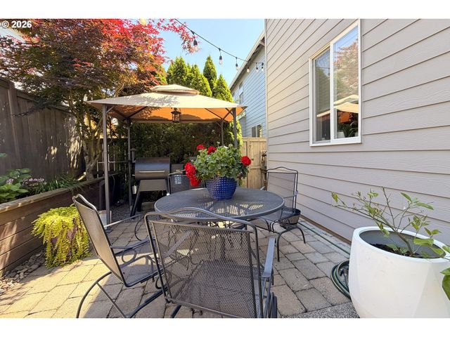 18840 NUTMEG Ln, Oregon City, OR 97045