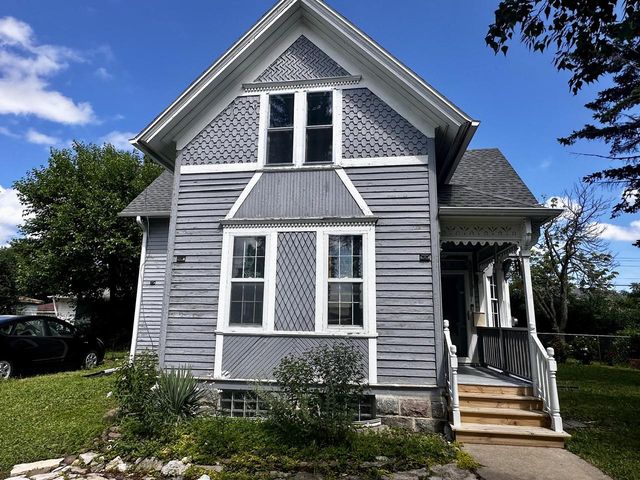 5942 N 84th STREET, Milwaukee, WI 53225