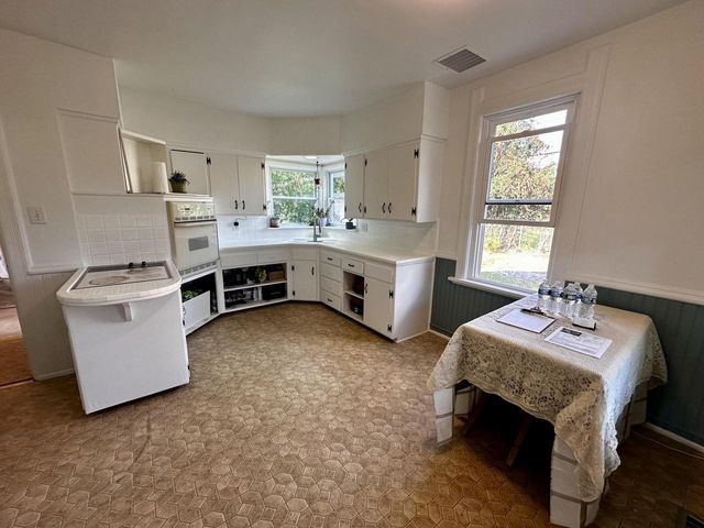 5942 N 84th STREET, Milwaukee, WI 53225