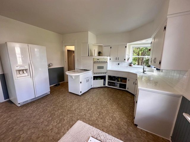 5942 N 84th STREET, Milwaukee, WI 53225