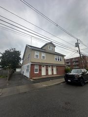 92-94 Waltham Street 4, Watertown, MA 02472