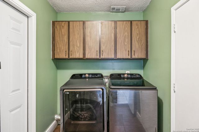 13214 La Ventana, San Antonio, TX 78233