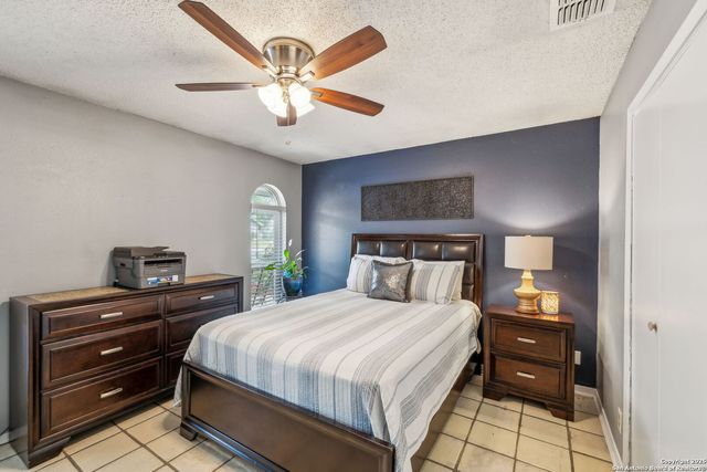 13214 La Ventana, San Antonio, TX 78233